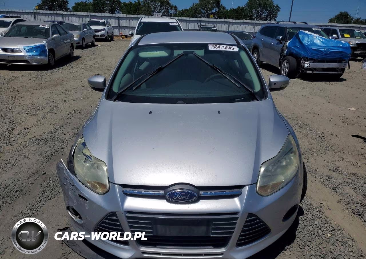 2014 Ford Focus Se VIN:1FADP3F26EL124146 - 5