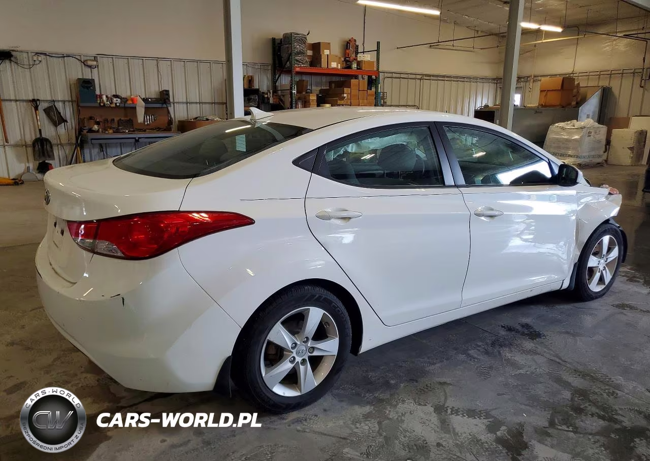 2013 Hyundai Elantra Gls VIN:5NPDH4AE2DH406933 - 3