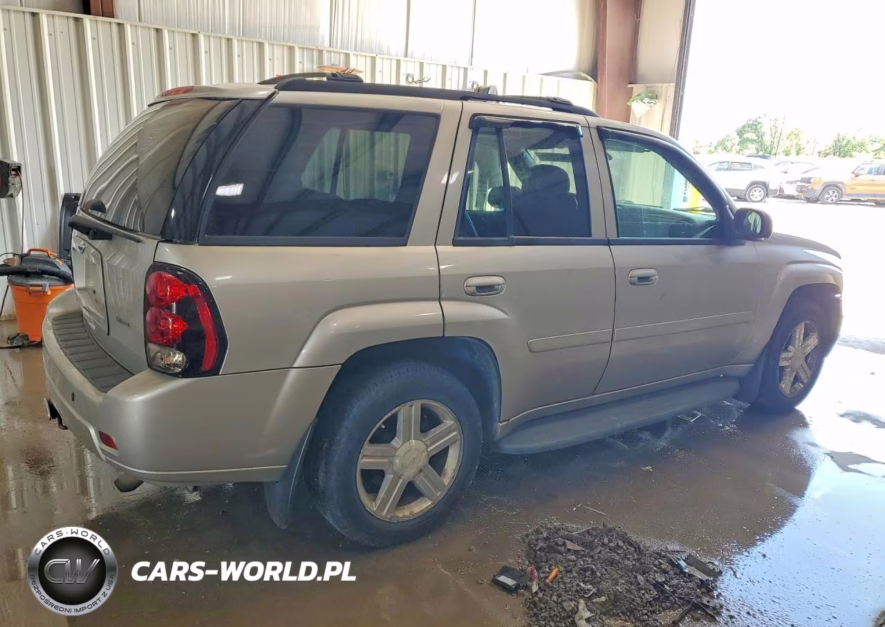 2008 Chevrolet Trailblazer Ls VIN:1GNDT13S582160216 - 3