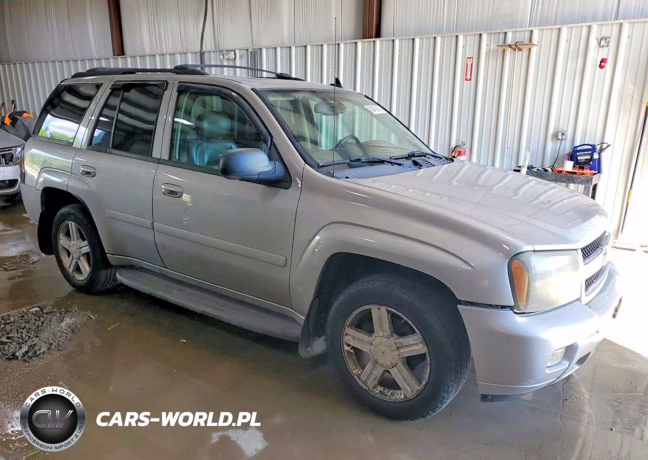 2008 Chevrolet Trailblazer Ls VIN:1GNDT13S582160216 - 4
