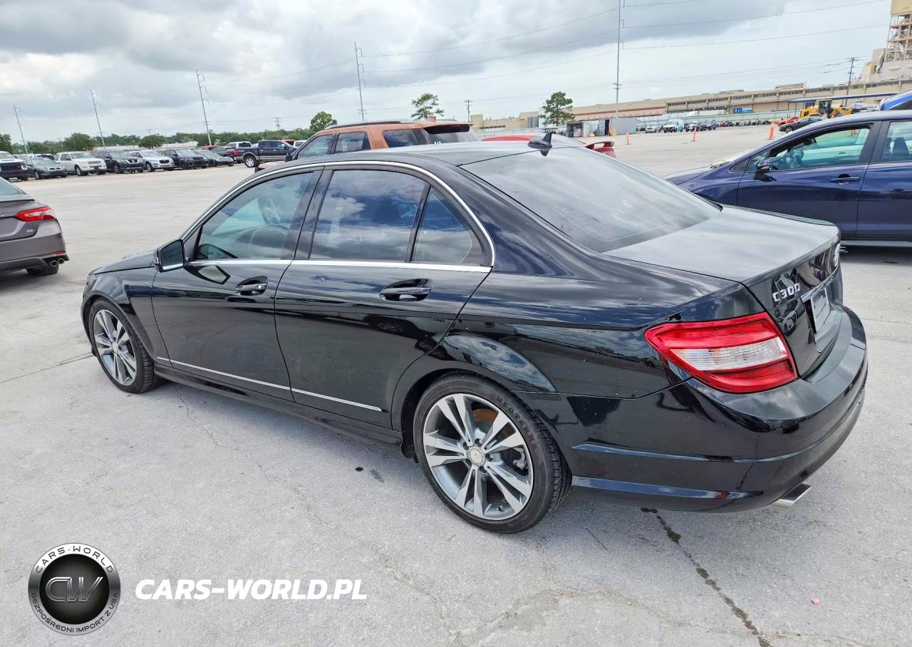 2011 Mercedes-Benz C 300 VIN:WDDGF5EB8BR185276 - 2
