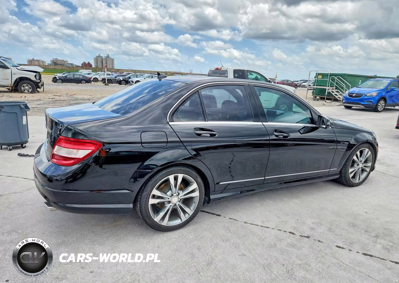 2011 Mercedes-Benz C 300 VIN:WDDGF5EB8BR185276 - 3
