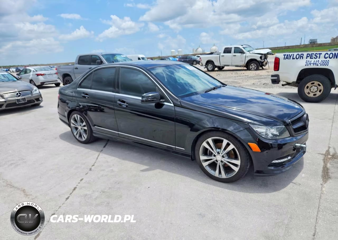 2011 Mercedes-Benz C 300 VIN:WDDGF5EB8BR185276 - 4