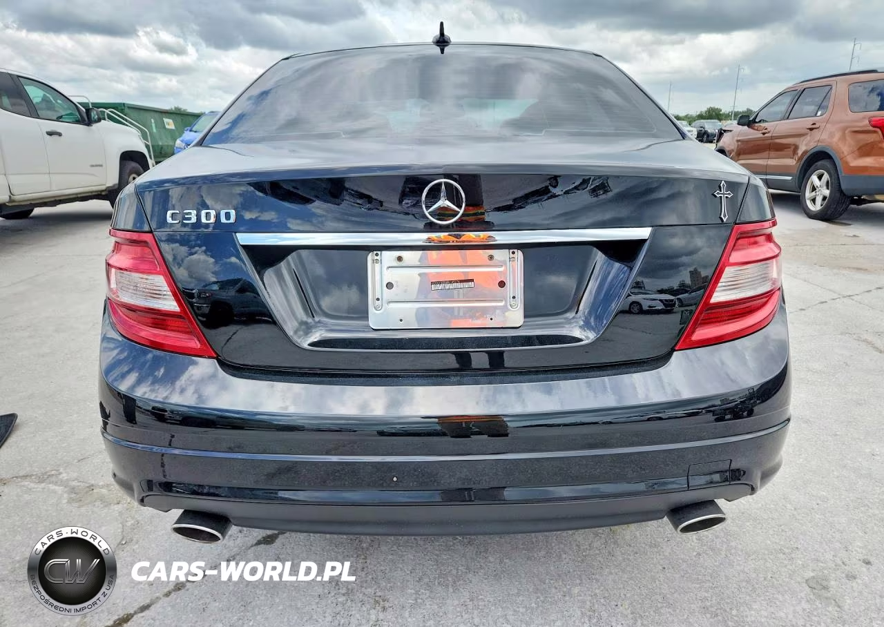 2011 Mercedes-Benz C 300 VIN:WDDGF5EB8BR185276 - 6