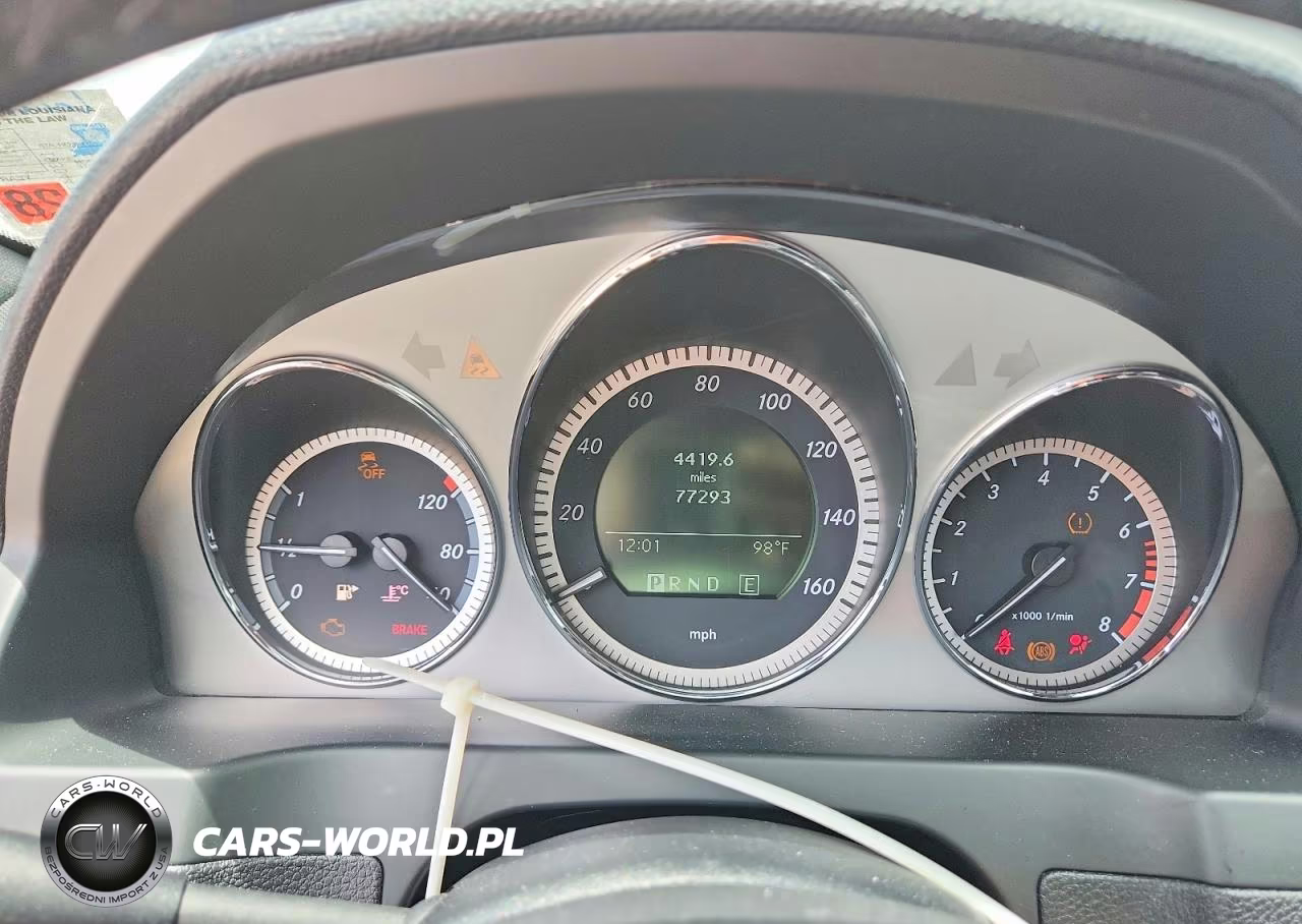 2011 Mercedes-Benz C 300 VIN:WDDGF5EB8BR185276 - 9