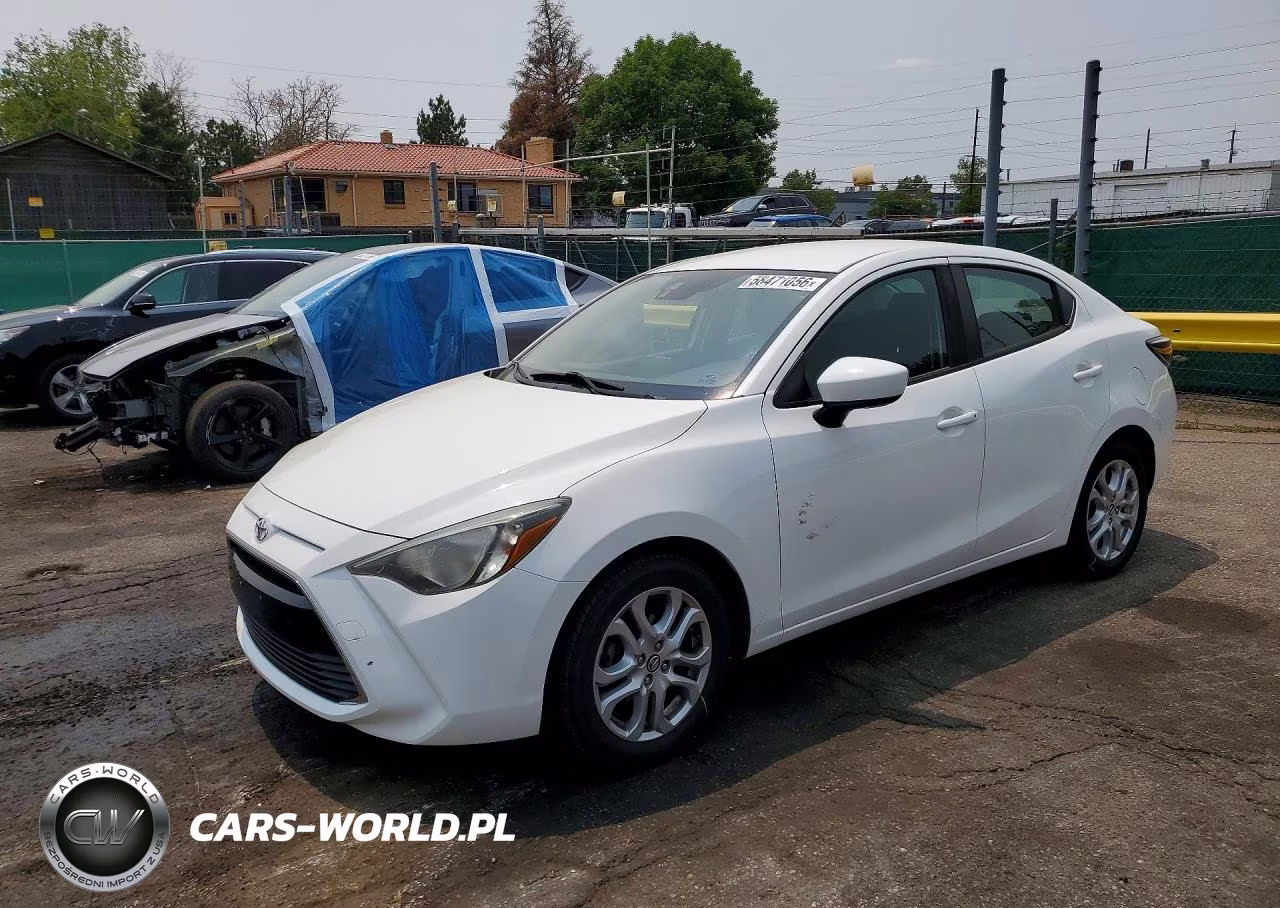 2017 Toyota Yaris Ia Base