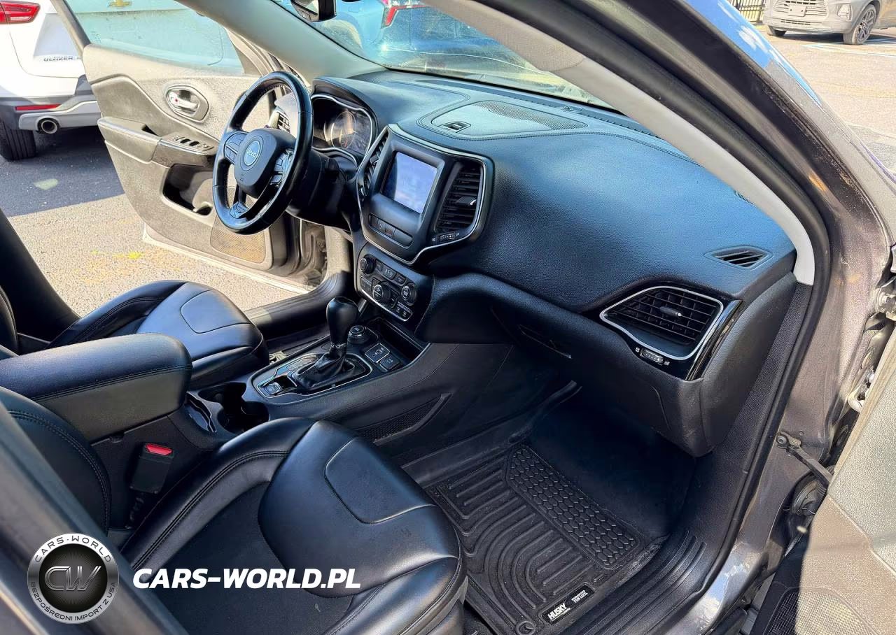 2019 Jeep Cherokee Latitude Plus VIN:1C4PJMLN3KD489614 - 5