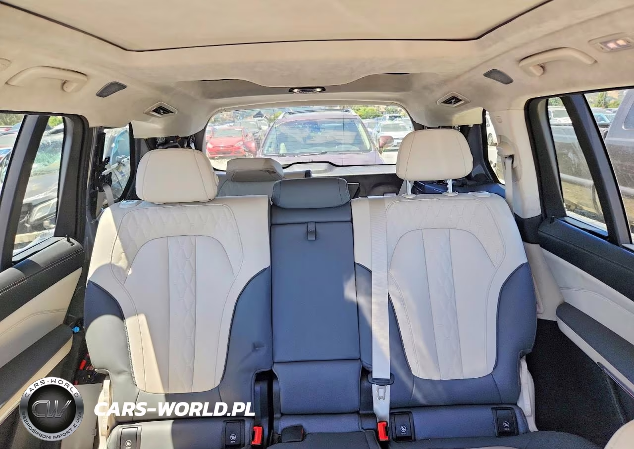 2024 BMW X7 xDrive40I VIN:5UX23EM07R9V41805 - 10