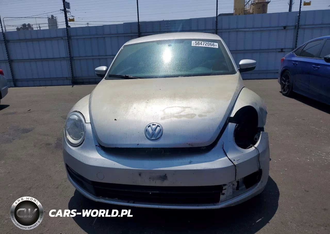2012 Volkswagen Beetle VIN:3VWJP7AT8CM661324 - 5