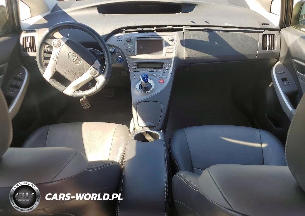 2015 Toyota Prius Four VIN:JTDKN3DU4F0425674 - 8