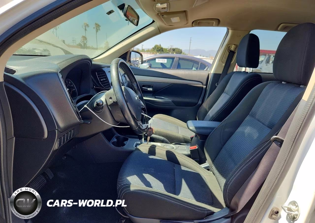 2016 Mitsubishi Outlander VIN:JA4AD2A36GZ052097 - 7