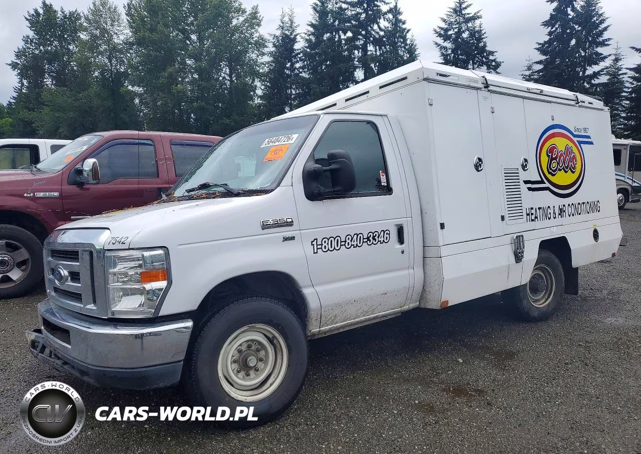 2018 Ford Econoline E350 Super Duty Cutaway Van