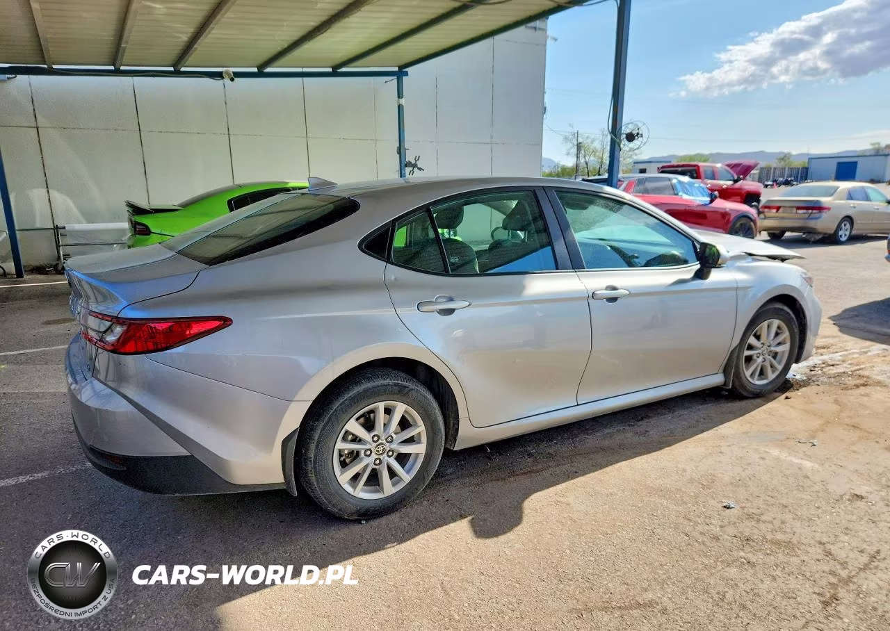 2025 Toyota Camry Le VIN:4T1DAACKXSU070484 - 3