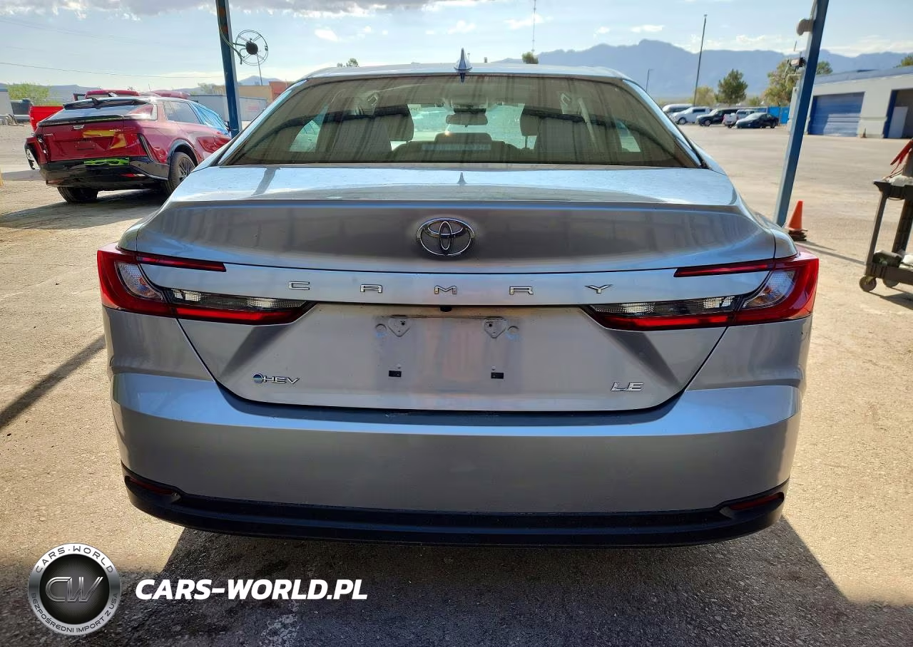 2025 Toyota Camry Le VIN:4T1DAACKXSU070484 - 6