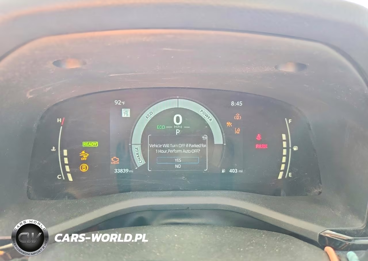 2025 Toyota Camry Le VIN:4T1DAACKXSU070484 - 9
