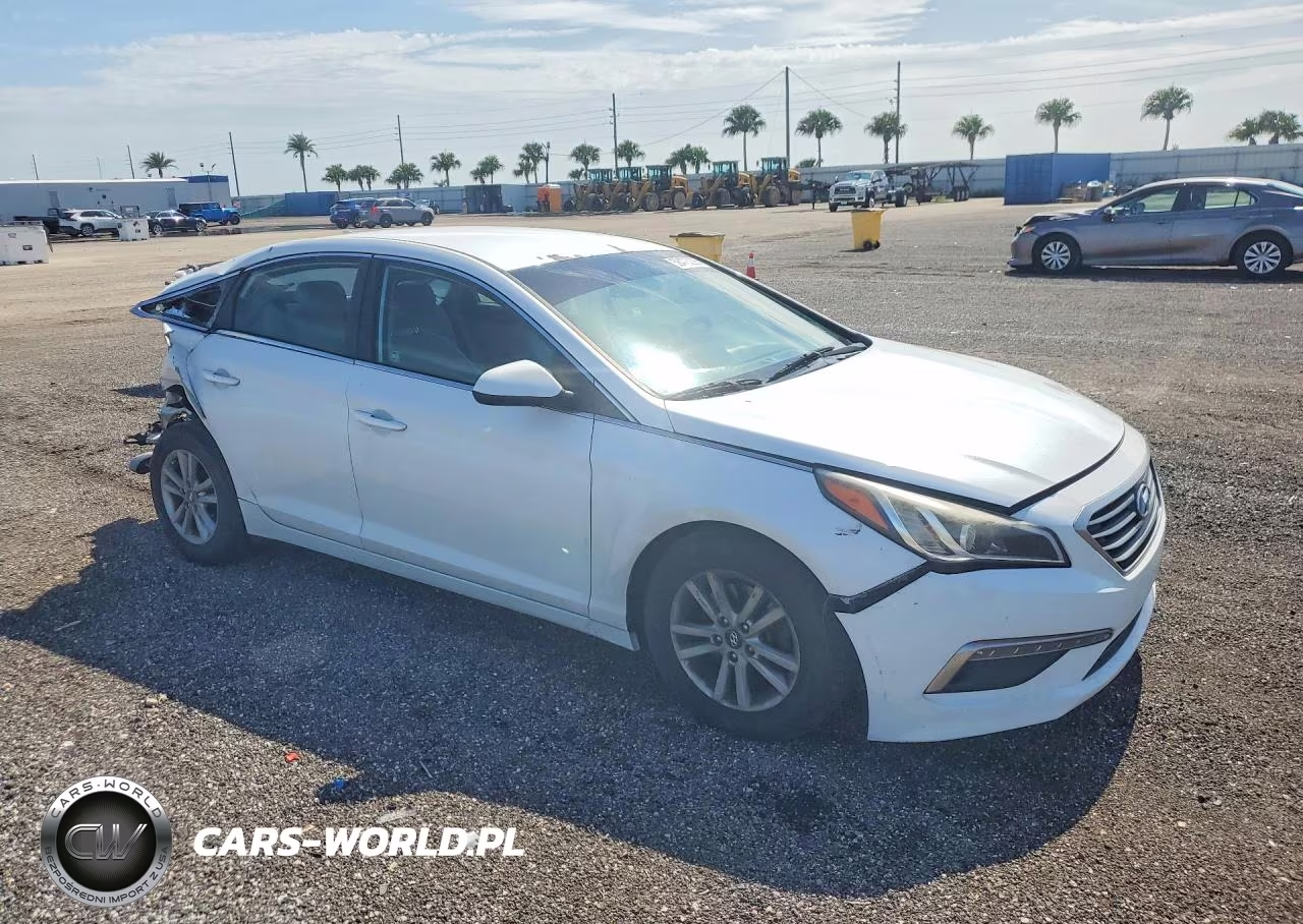 2015 Hyundai Sonata Se VIN:5NPE24AF5FH009105 - 4