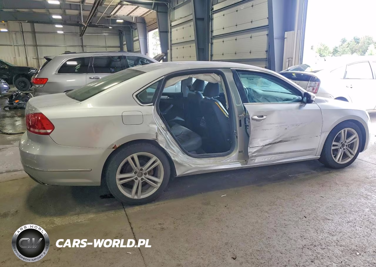2013 Volkswagen Passat 2.0L Tdi Se VIN:1VWBN7A39DC038842 - 3
