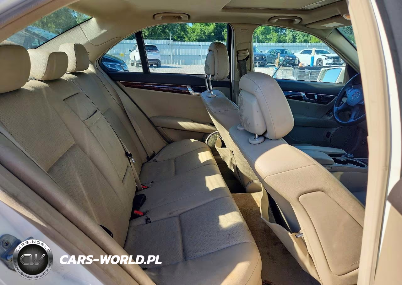 2010 Mercedes-Benz C 300 4Matic VIN:WDDGF8BB1AR106566 - 10