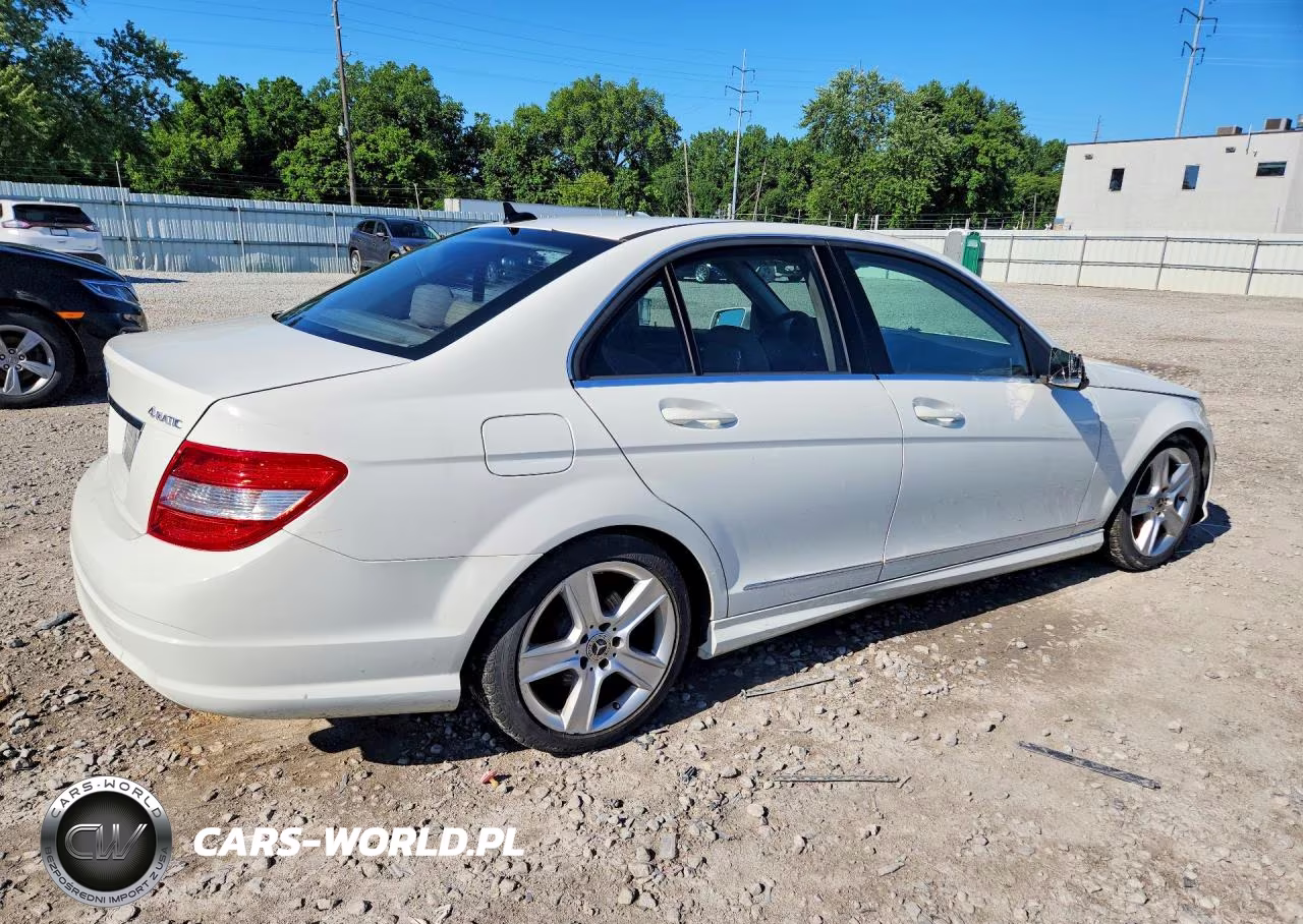 2010 Mercedes-Benz C 300 4Matic VIN:WDDGF8BB1AR106566 - 3
