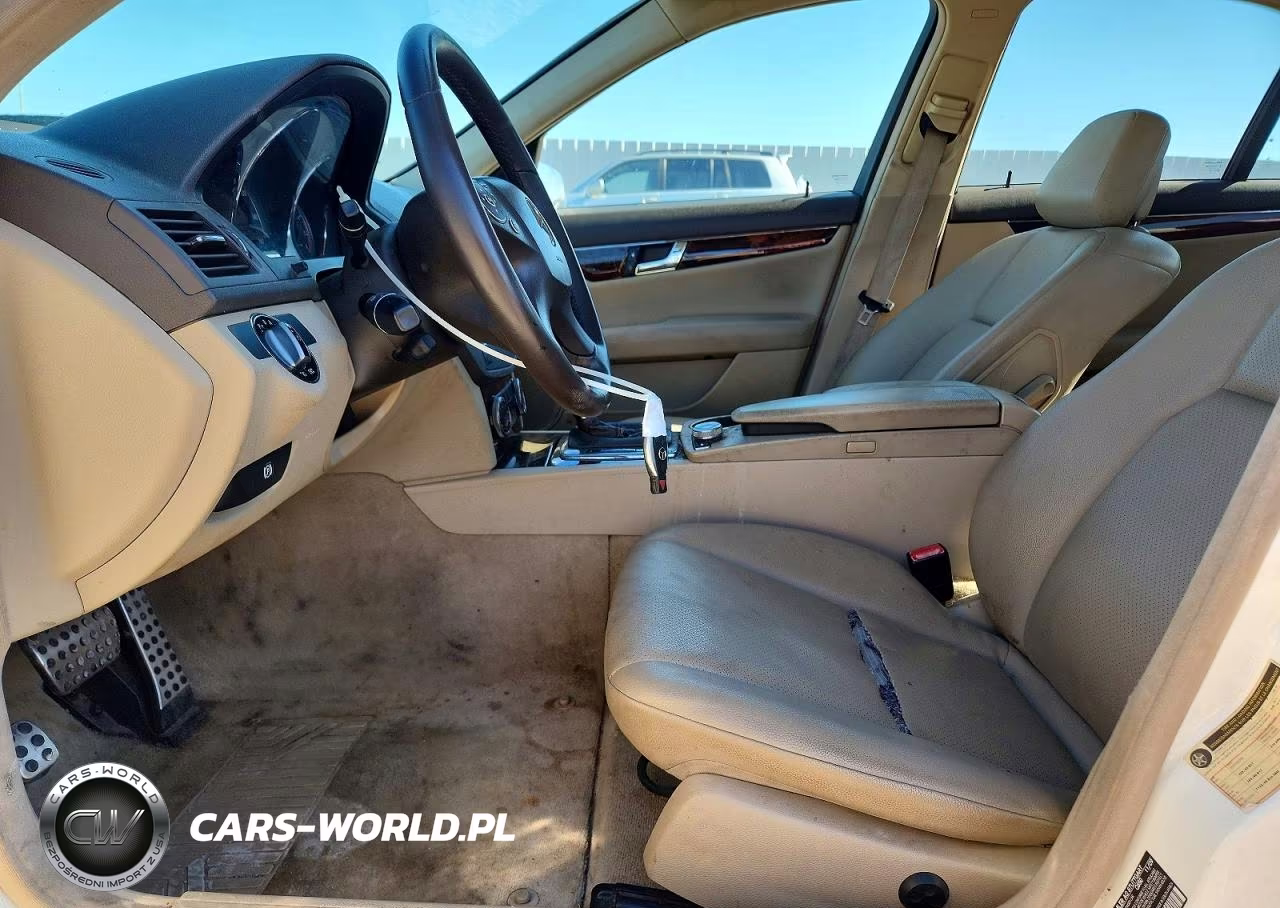 2010 Mercedes-Benz C 300 4Matic VIN:WDDGF8BB1AR106566 - 7