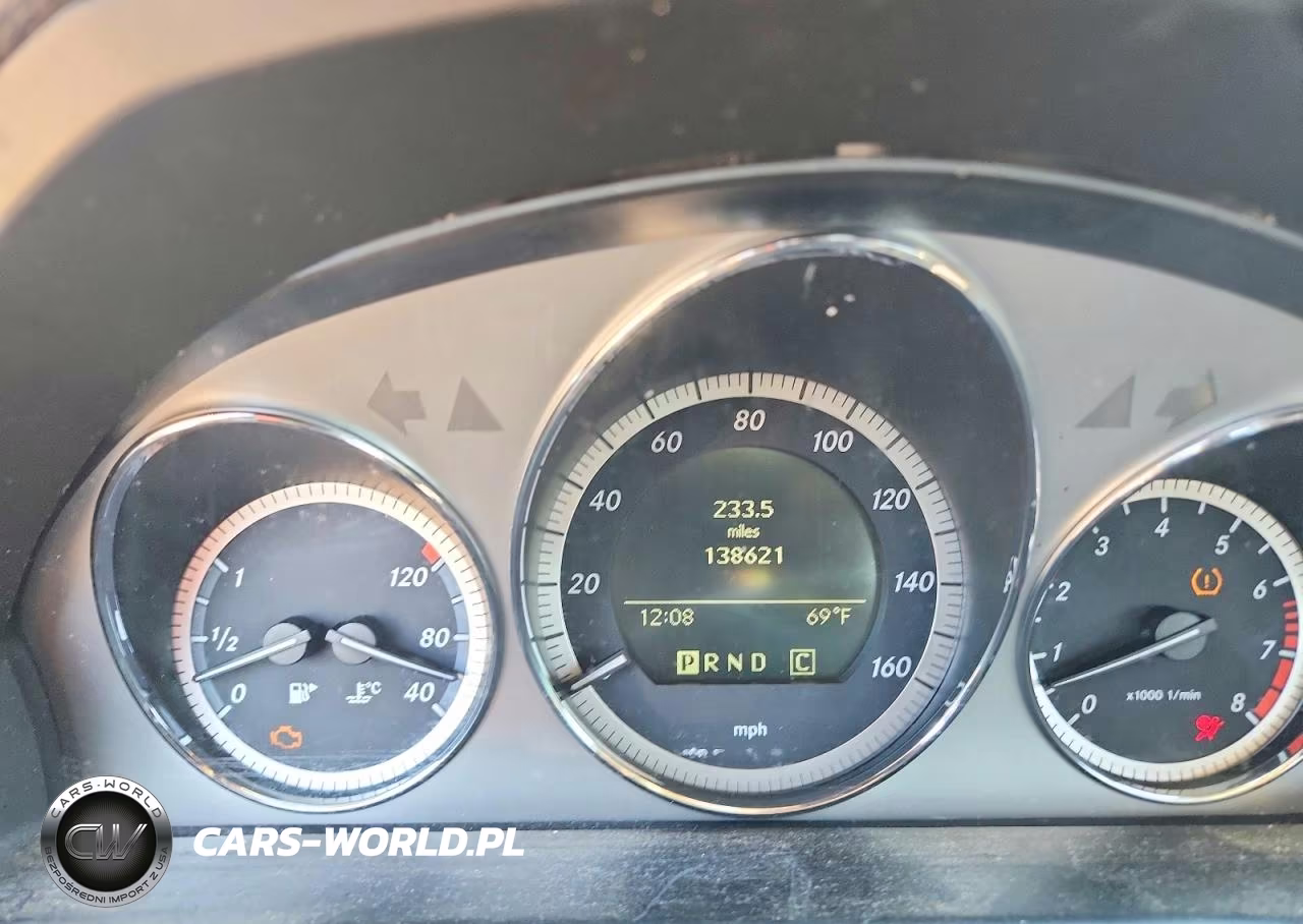 2010 Mercedes-Benz C 300 4Matic VIN:WDDGF8BB1AR106566 - 9