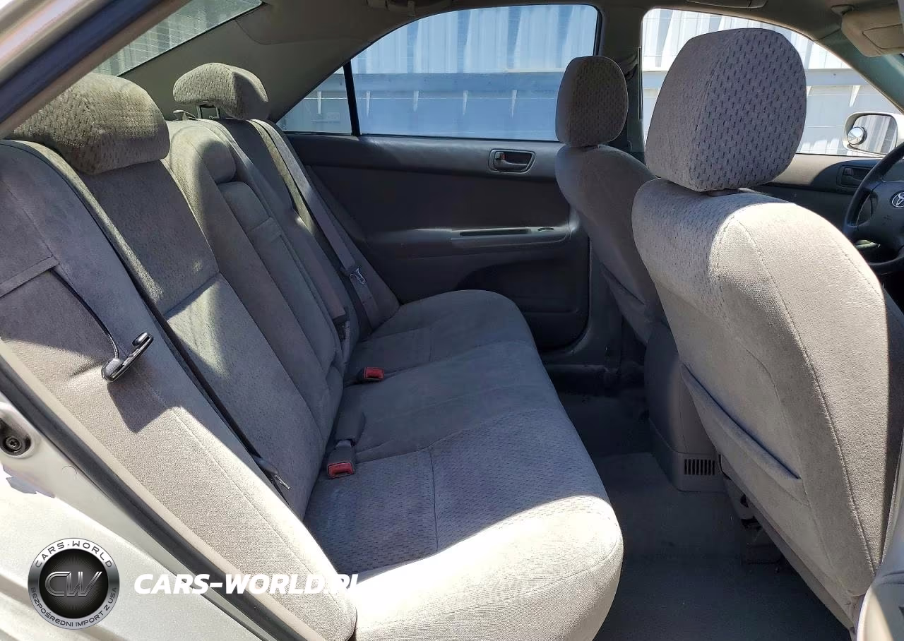 2003 Toyota Camry Le VIN:4T1BE32K03U755992 - 10