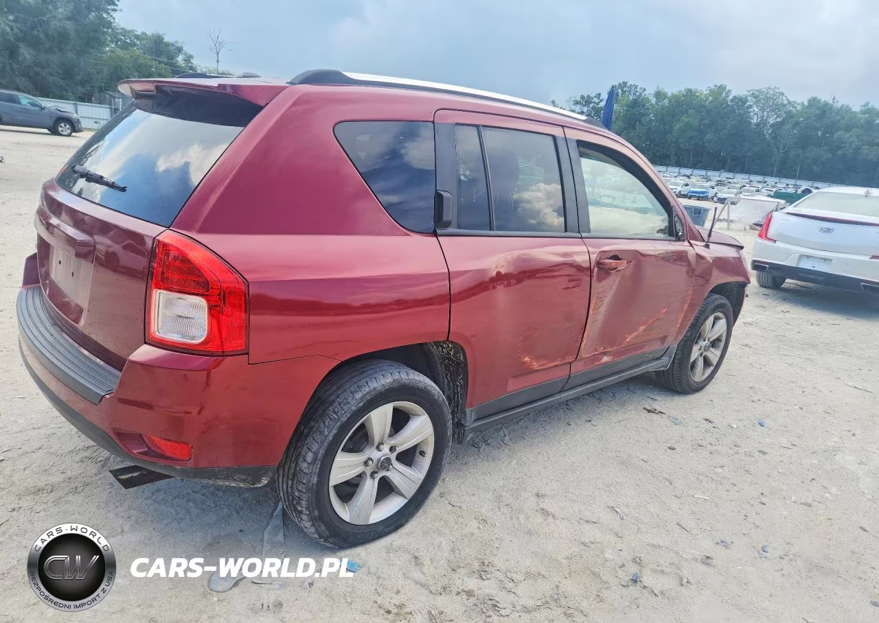 2012 Jeep Compass Latitude VIN:1C4NJDEB5CD525153 - 3