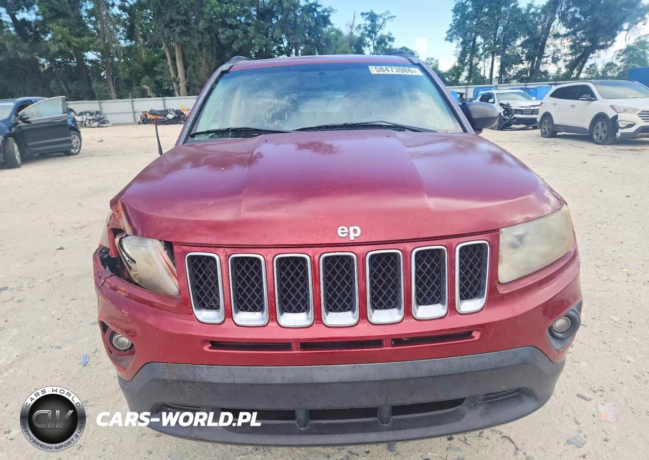 2012 Jeep Compass Latitude VIN:1C4NJDEB5CD525153 - 5