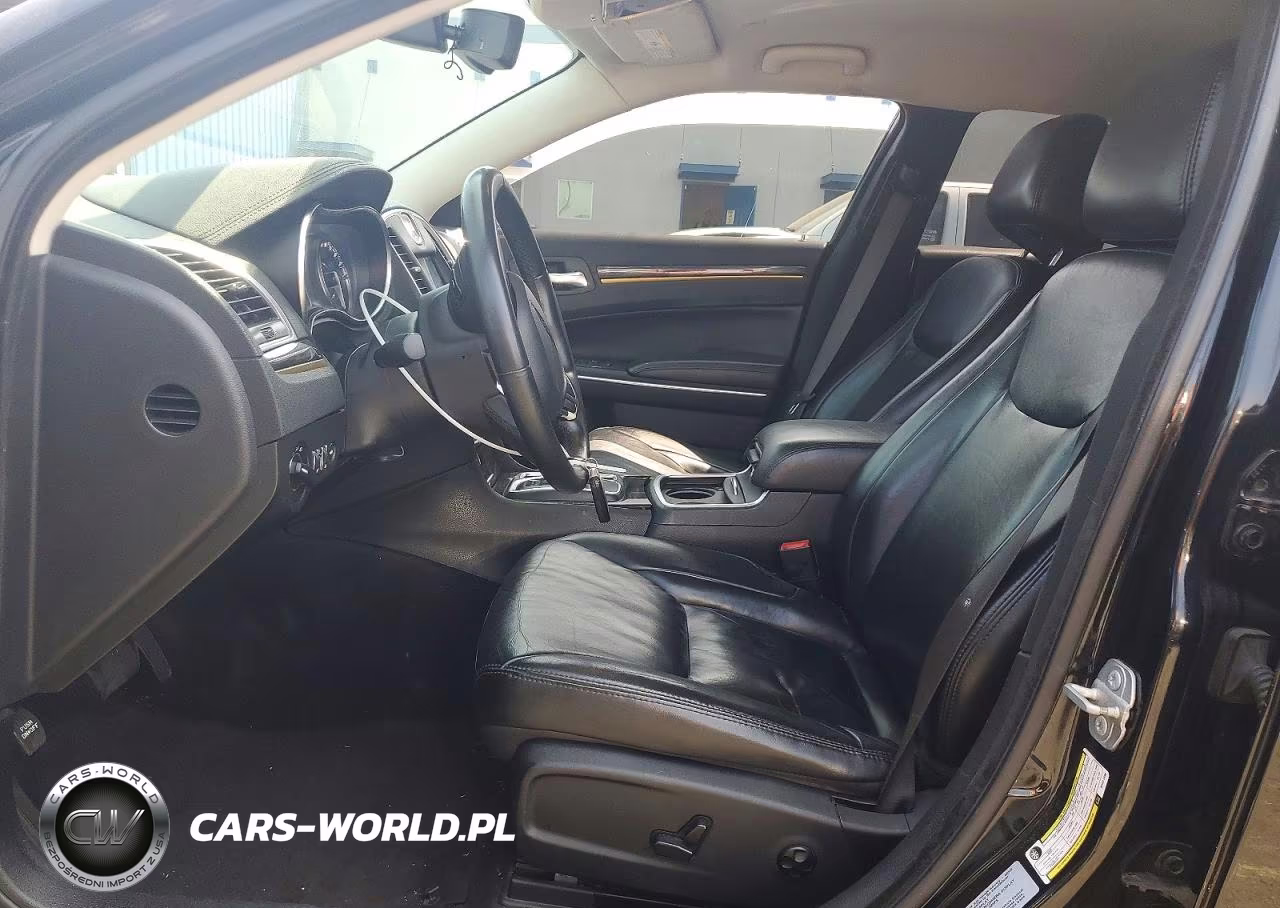 2017 Chrysler 300 Limited VIN:2C3CCAAG1HH621698 - 7