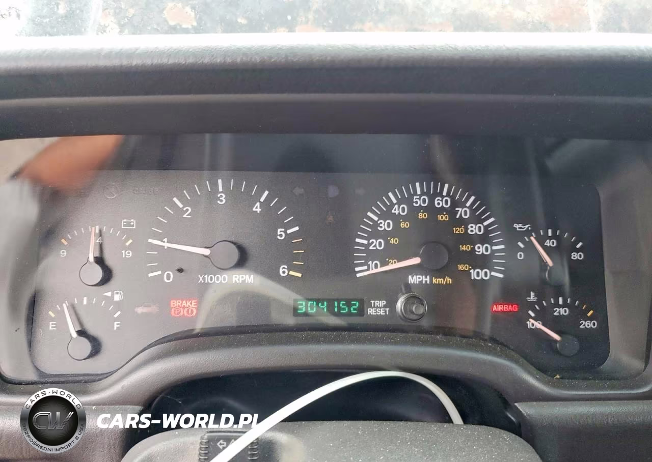 2001 Jeep Cherokee Classic VIN:1J4FF58SX1L514346 - 9