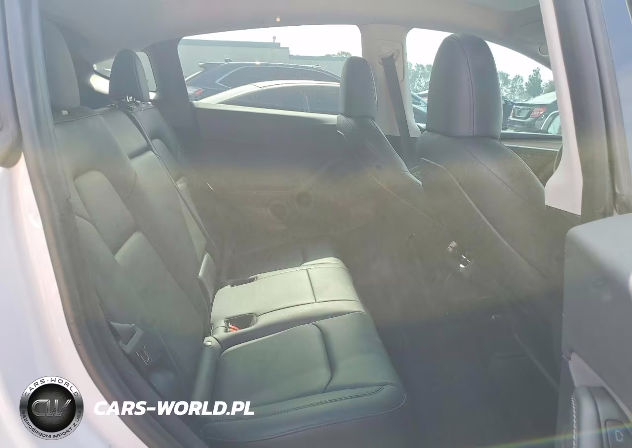 2022 Tesla Model Y VIN:7SAYGDEE2NA022116 - 10