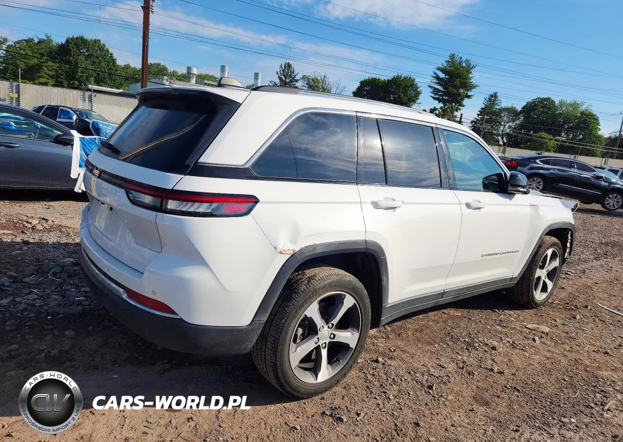 2023 Jeep Grand Cherokee Limited 4Xe VIN:1C4RJYB65PC610831 - 3