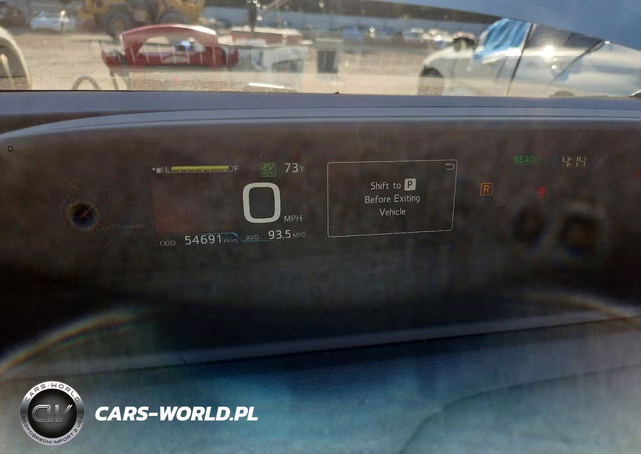 2019 Toyota Prius Prime Premium VIN:JTDKARFP0K3117772 - 9