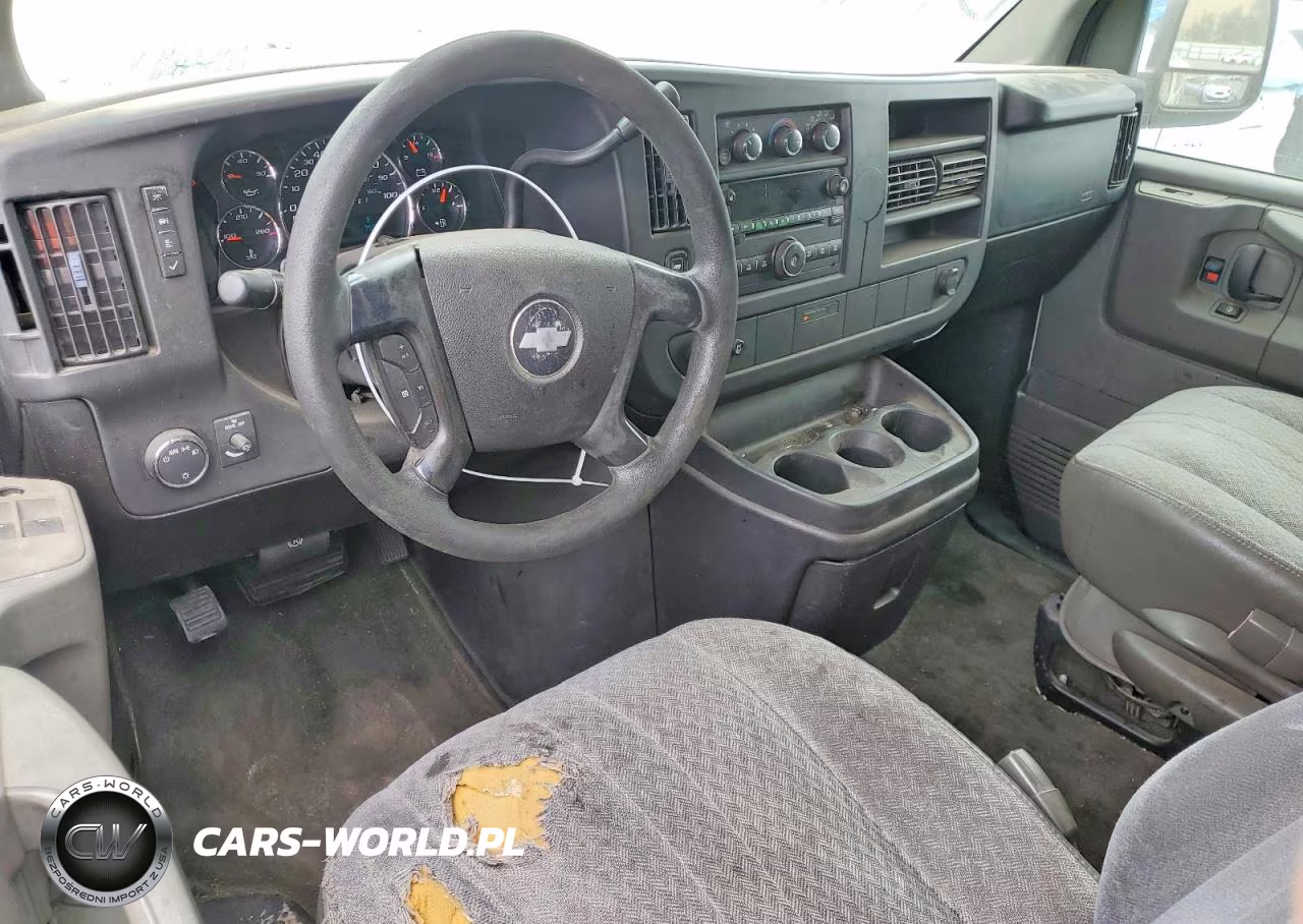 2008 Chevrolet Express G1500 VIN:1GBFG154381185730 - 8