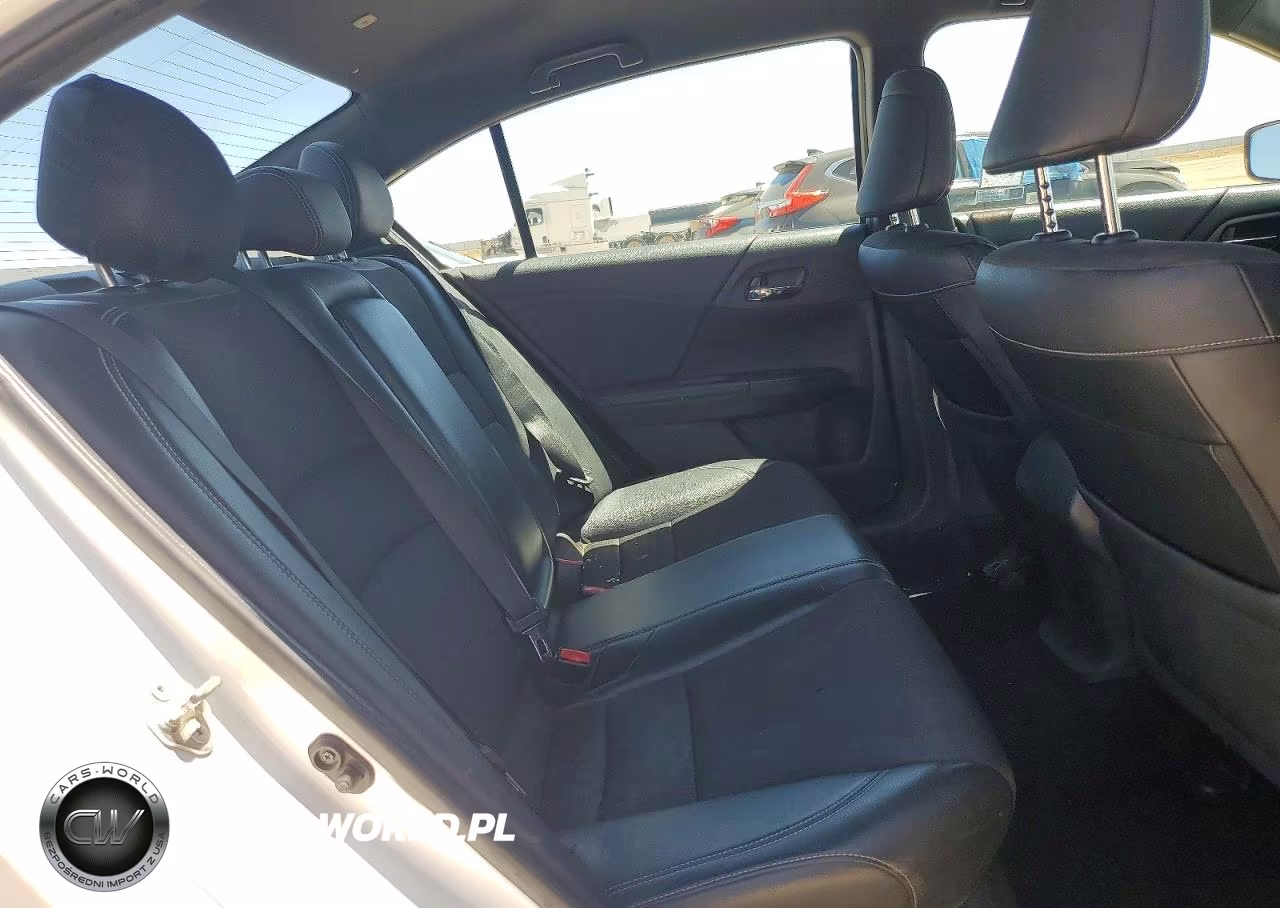 2017 Honda Accord Sport VIN:1HGCR2F58HA244102 - 10