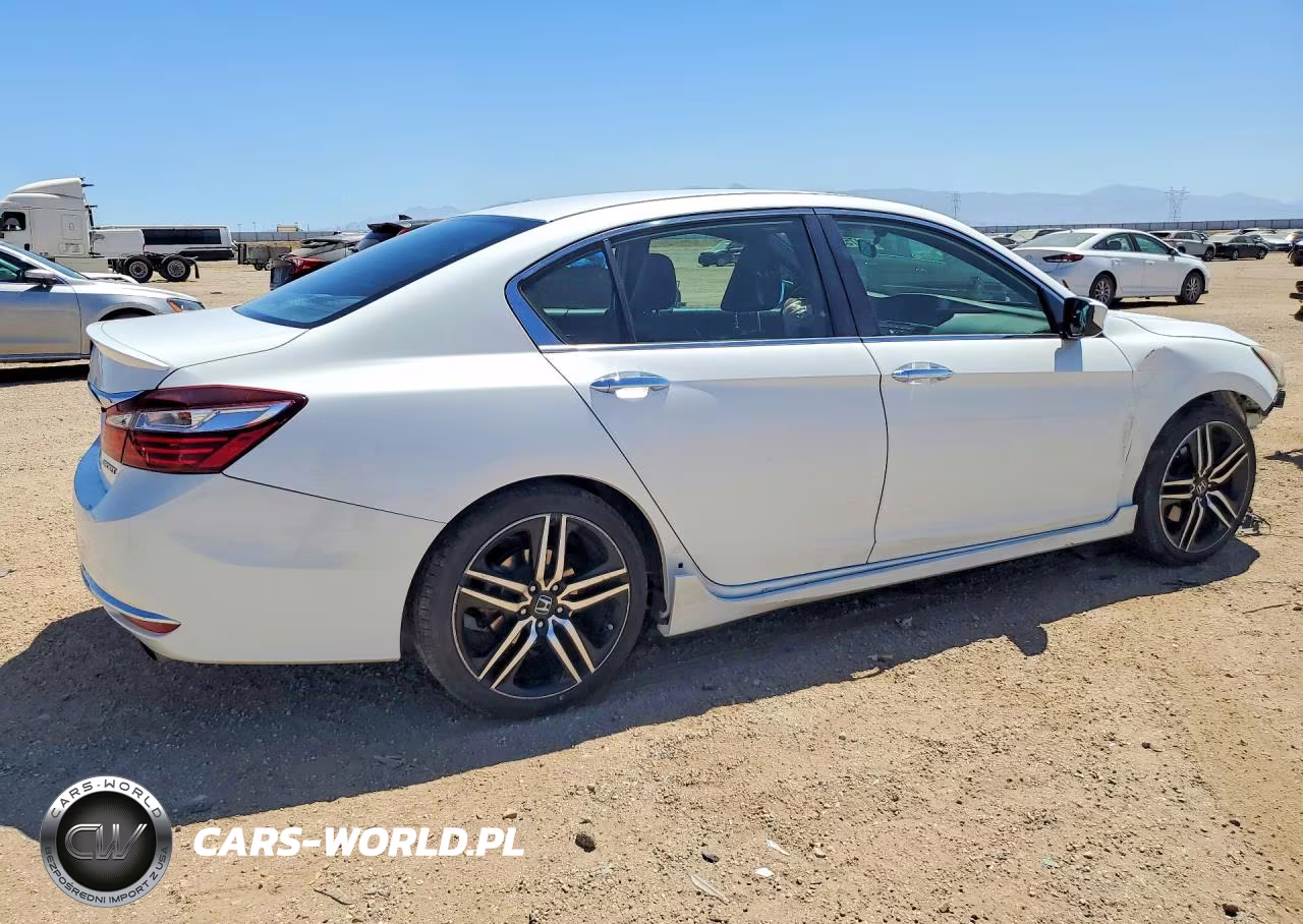 2017 Honda Accord Sport VIN:1HGCR2F58HA244102 - 3