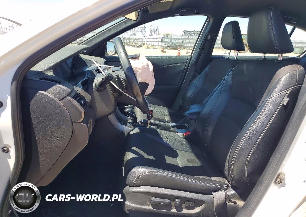 2017 Honda Accord Sport VIN:1HGCR2F58HA244102 - 7