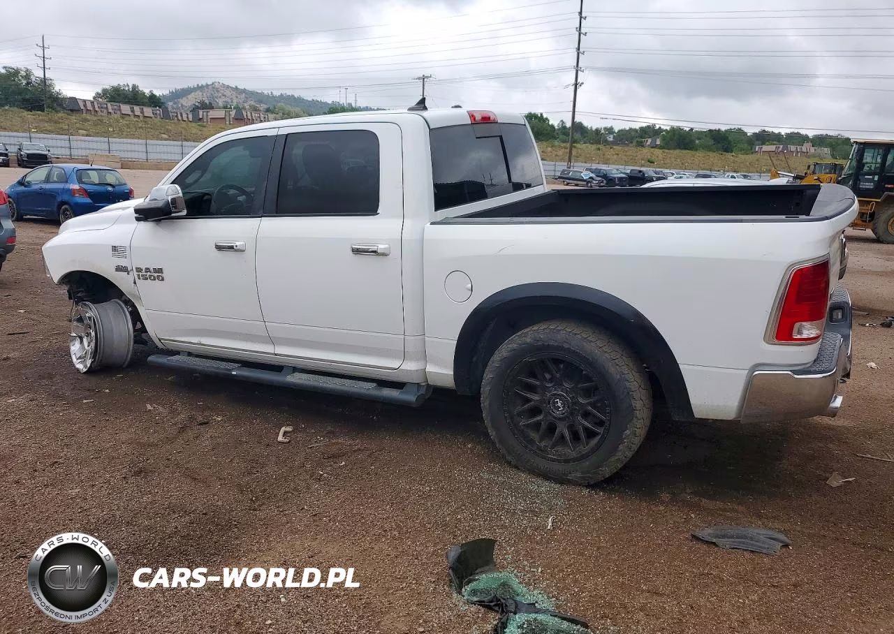 2015 Ram 1500 Laramie VIN:1C6RR7NM6FS707383 - 2