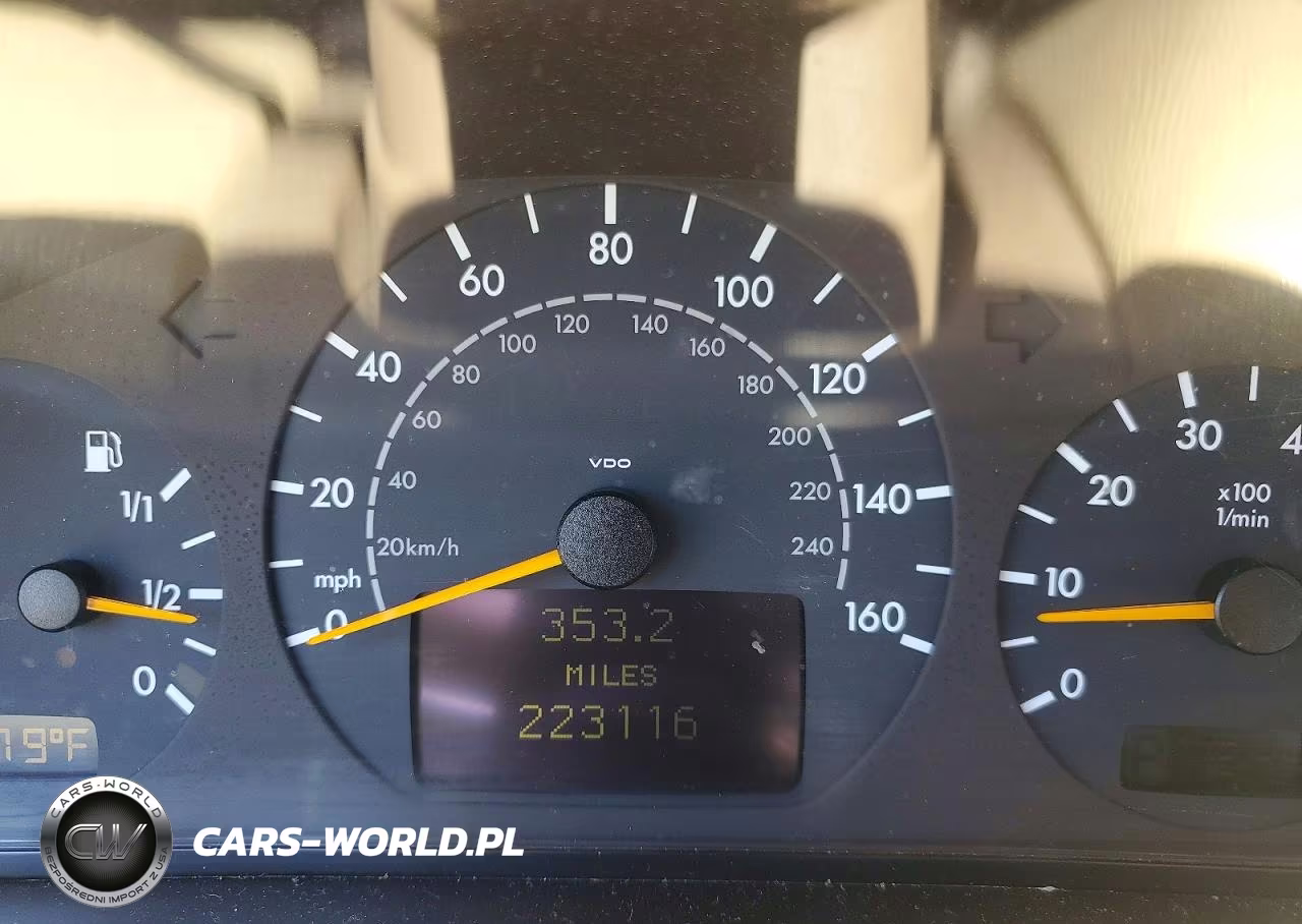 2000 Mercedes-Benz E 320 VIN:WDBJF65J9YA997981 - 9