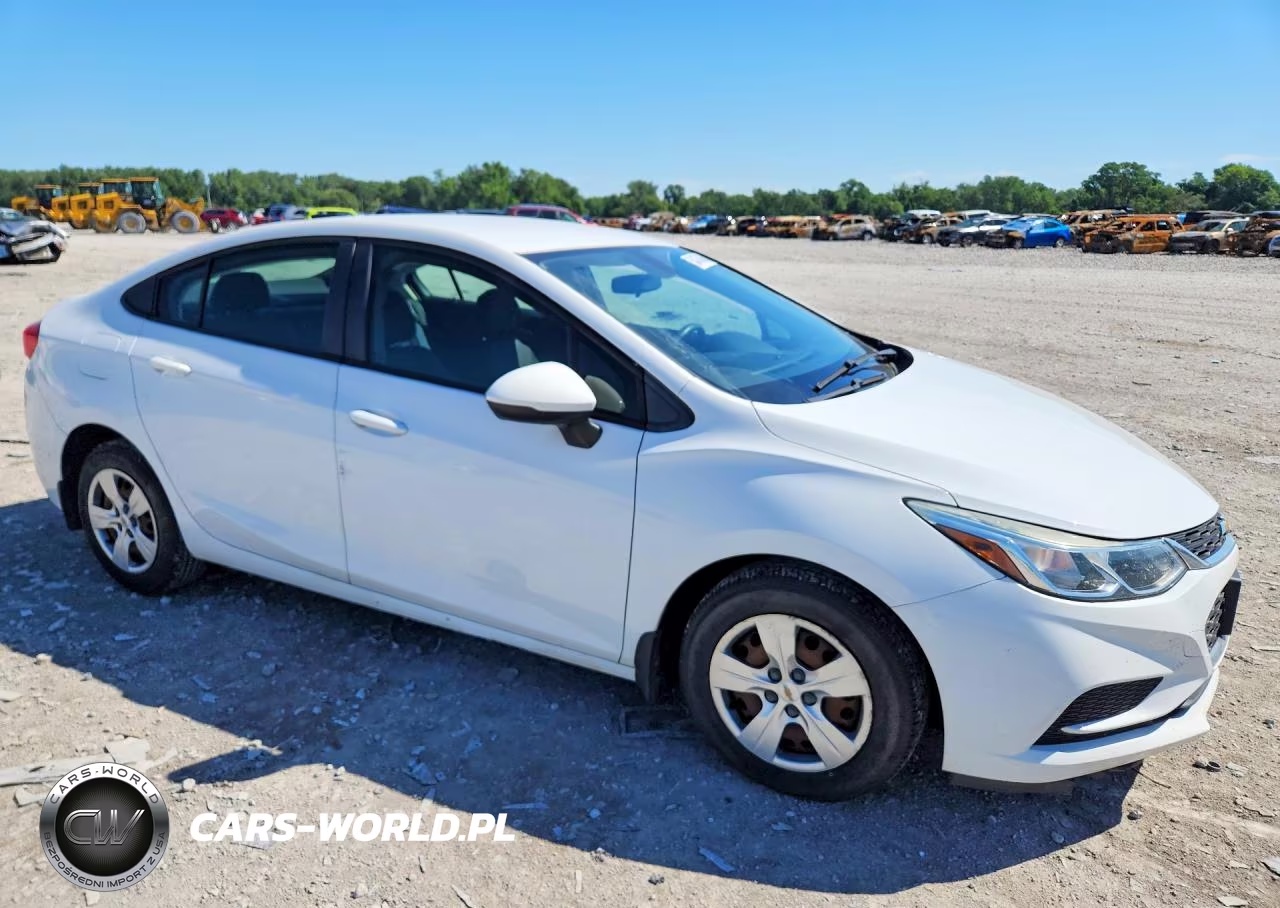 2018 Chevrolet Cruze Ls VIN:1G1BC5SM0J7157266 - 4