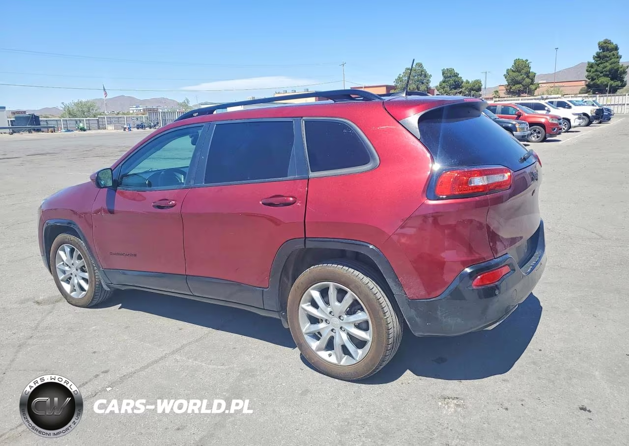 2018 Jeep Cherokee Latitude VIN:1C4PJLCX2JD612071 - 2