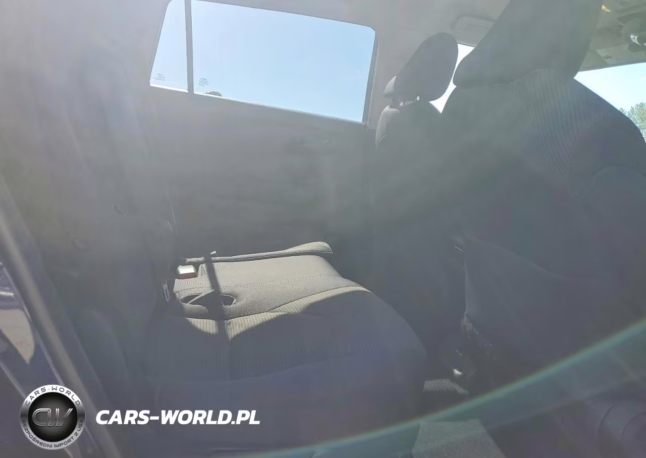 2021 Toyota Highlander L VIN:5TDCZRBH2MS559210 - 11