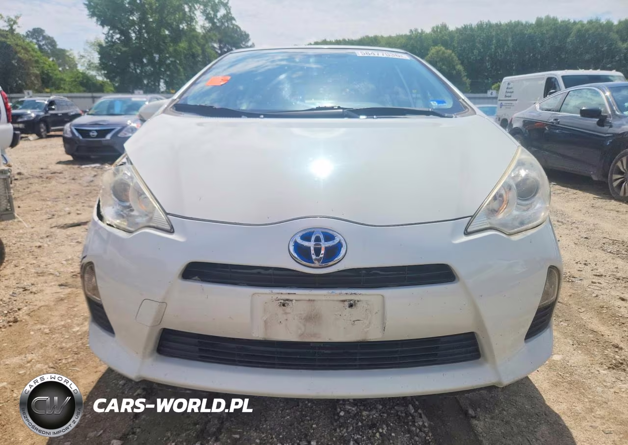 2014 Toyota Prius C Two VIN:JTDKDTB34E1080250 - 5