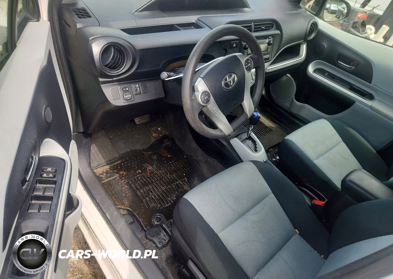2014 Toyota Prius C Two VIN:JTDKDTB34E1080250 - 8