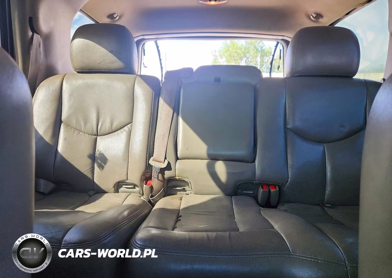 2005 Chevrolet Tahoe C1500 VIN:1GNEC13T45J247328 - 10