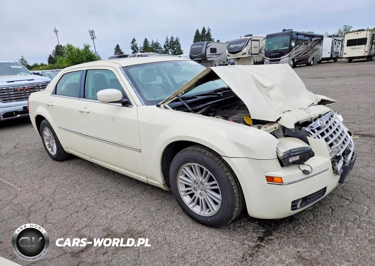 2008 Chrysler 300 Touring VIN:2C3KA53G98H106373 - 4