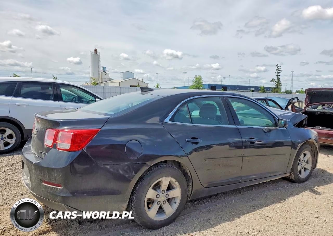 2015 Chevrolet Malibu Ls VIN:1G11A5SL1FF319752 - 3