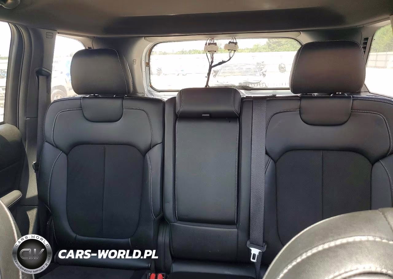 2023 Jeep Grand Cherokee Laredo VIN:1C4RJHAG8PC565281 - 10