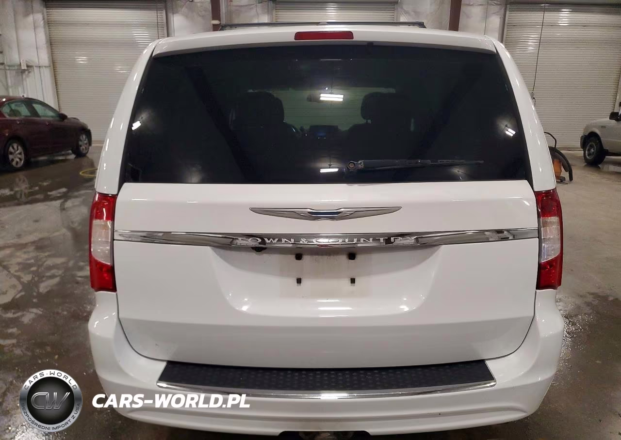 2016 Chrysler Town & Country Touring VIN:2C4RC1BG8GR253775 - 6
