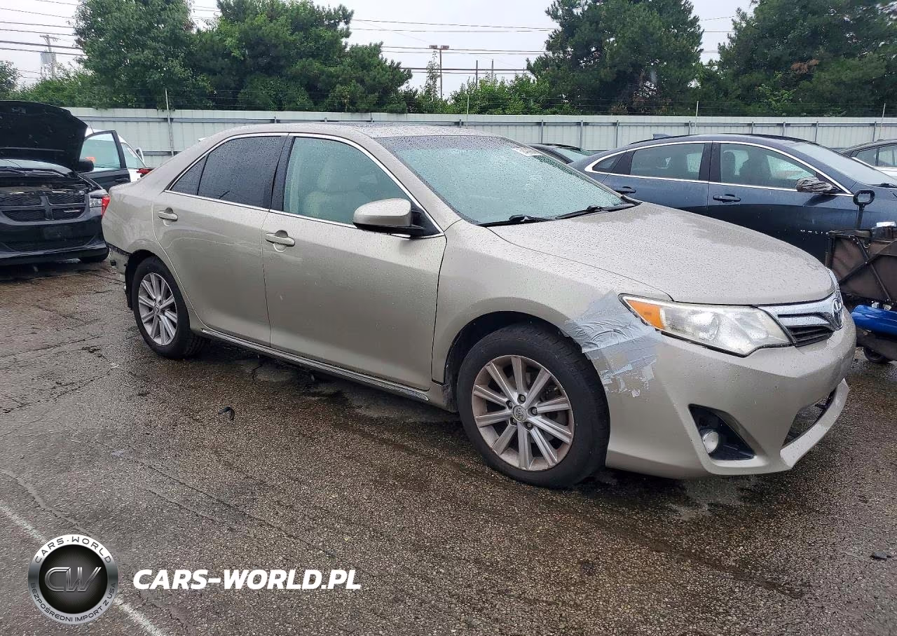2014 Toyota Camry Xle VIN:4T4BF1FK4ER419377 - 4